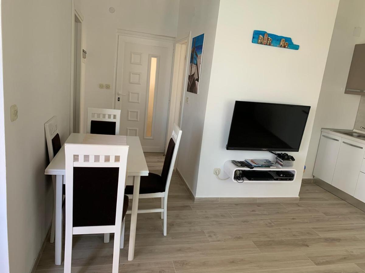 Demi Apartment *